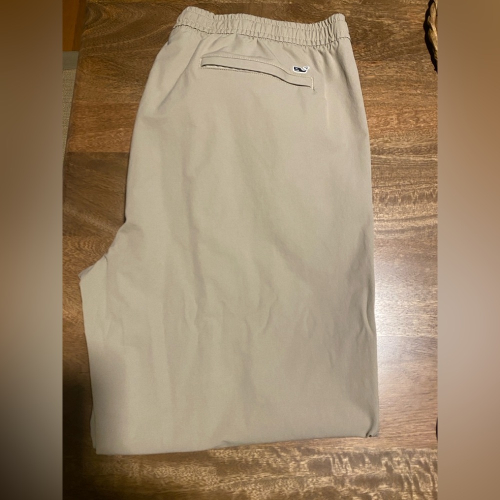 Vineyards Vines XXL elastic waisted on the go pants.